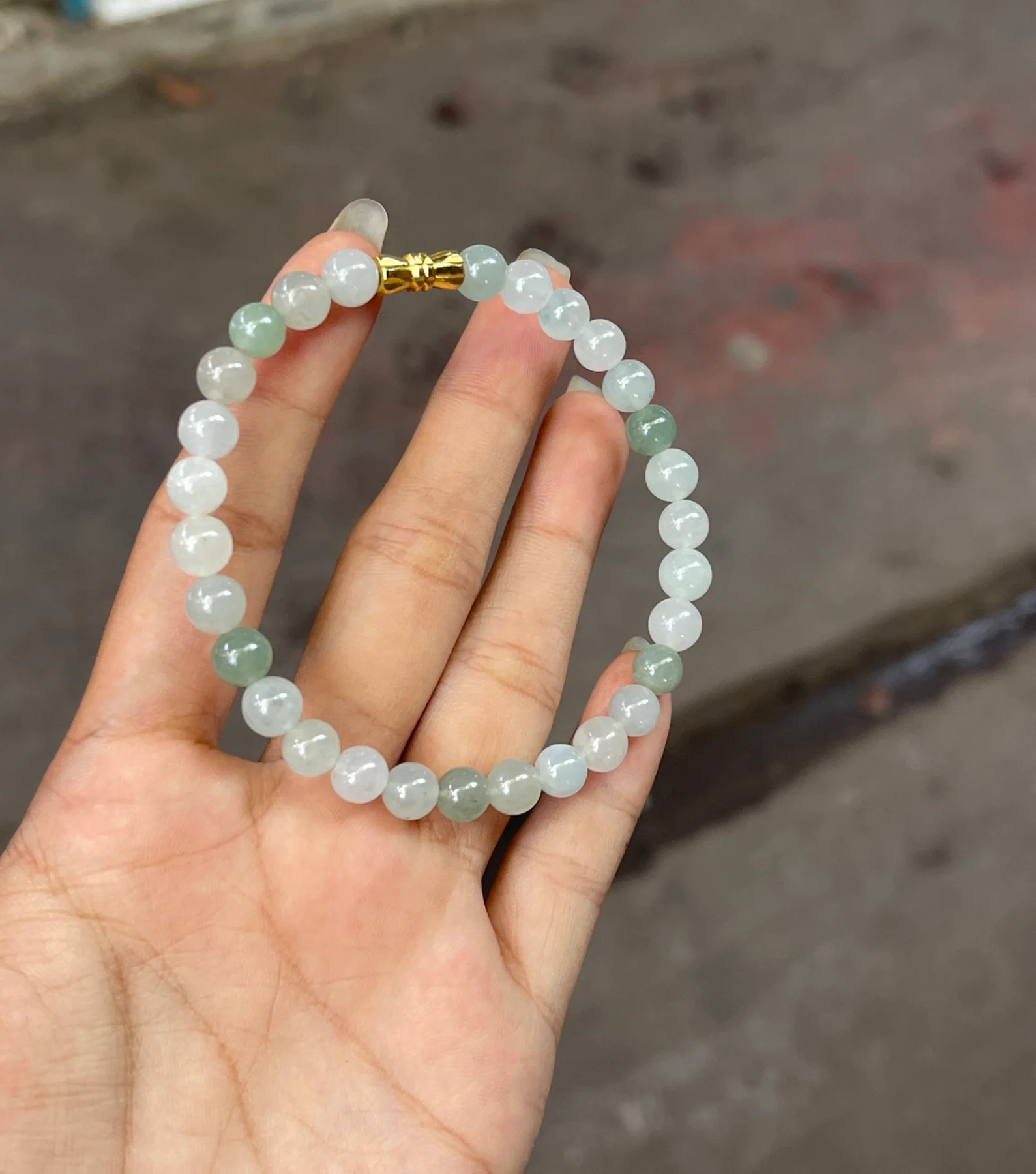 Vòng Tay Cẩm Thạch Tự Nhiên Sơn Thủy Xanh Mix Charm Vàng Sang Trọng - phỉ thúy tự nhiên