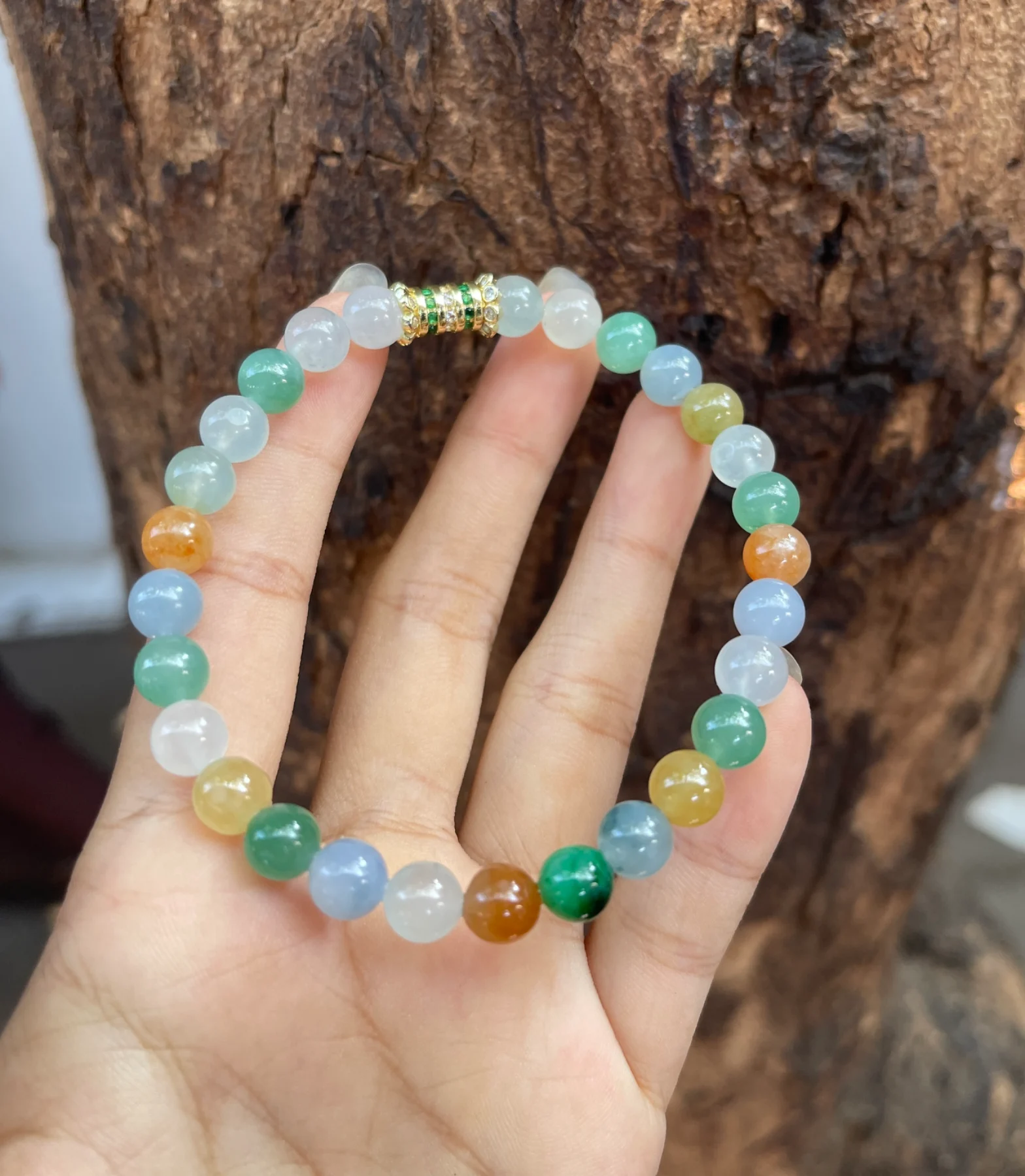 Vòng Tay Cẩm Thạch Tự Nhiên Ngũ Sắc Mix Charm Vàng Sang Trọng - phỉ thúy tự nhiên